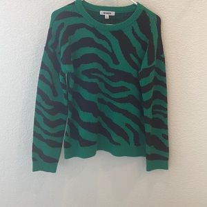 Size SM BB Dakota Sweater